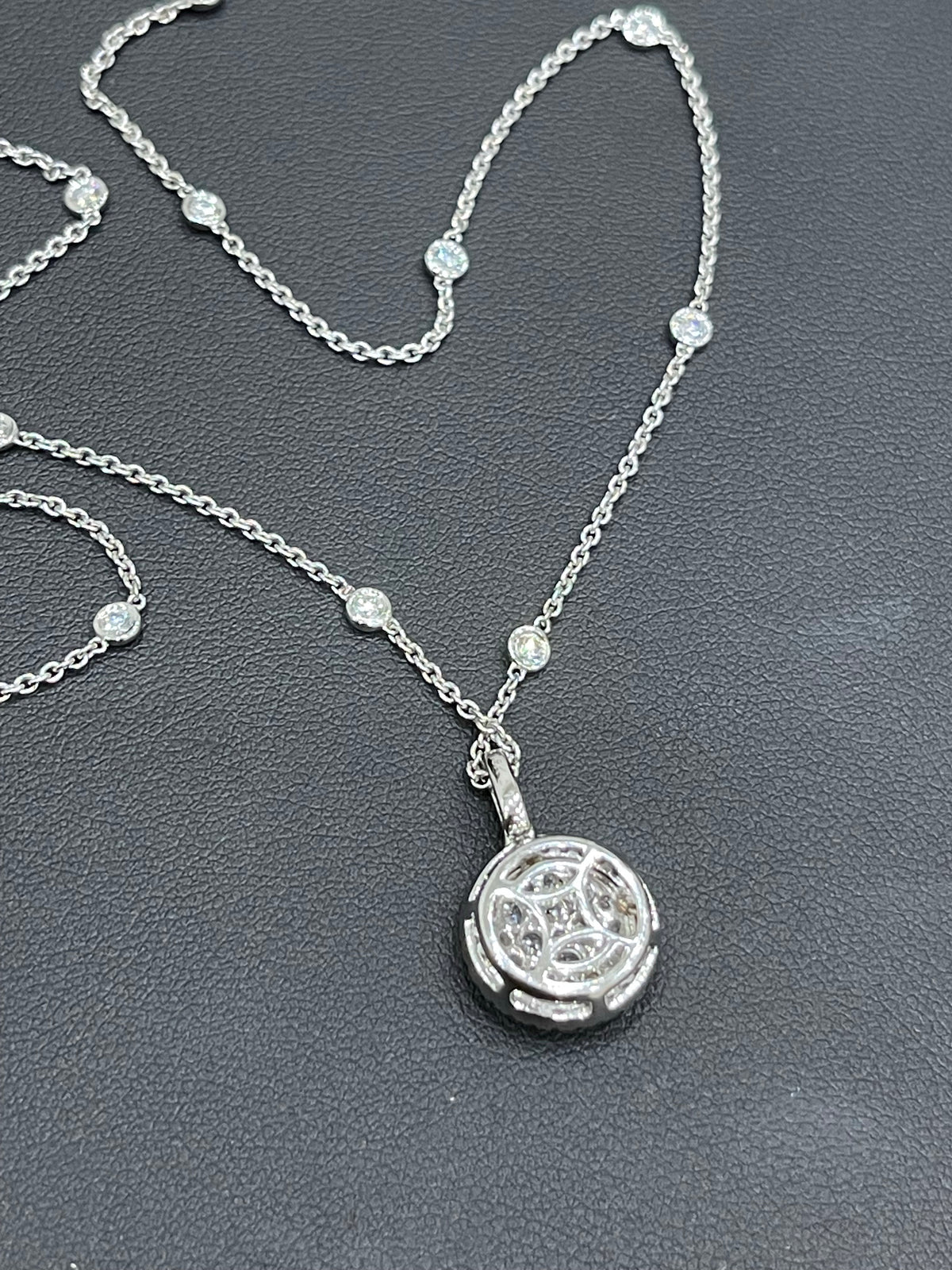 18ct Gold Diamond Circle Necklace with scatter Diamond chain
