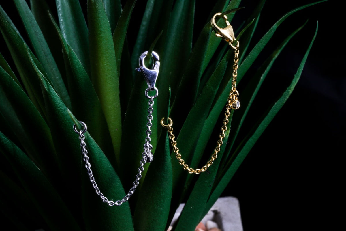 18ct Yellow Gold chain extender with Diamond
