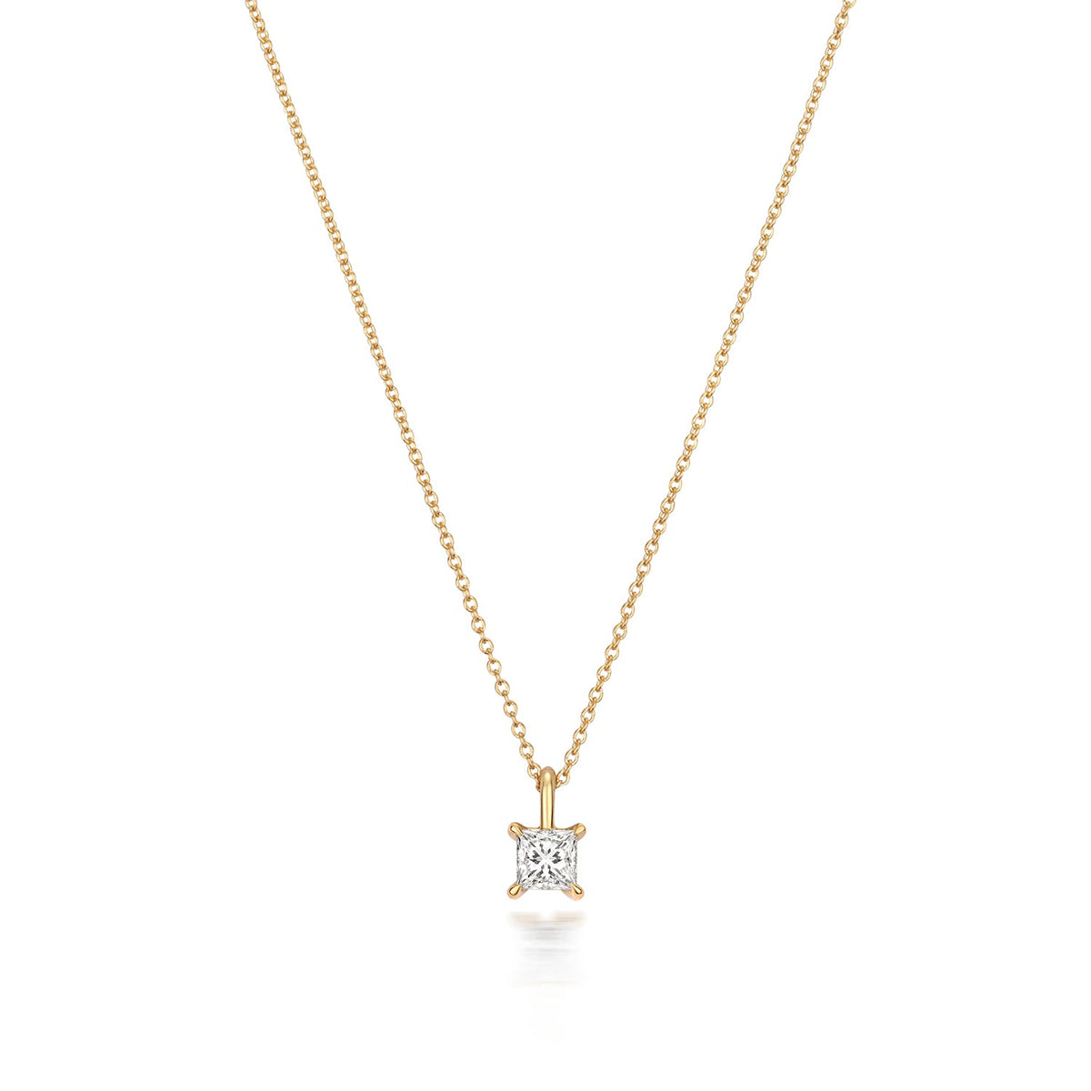Collier en or 18 carats serti de diamants taille princesse