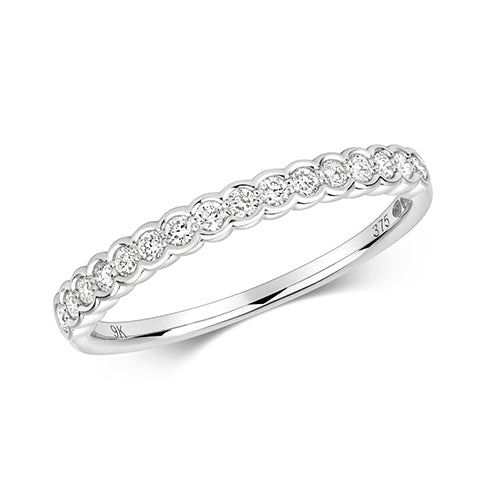 DIAMOND RING IN 18CT WHITE GOLD
