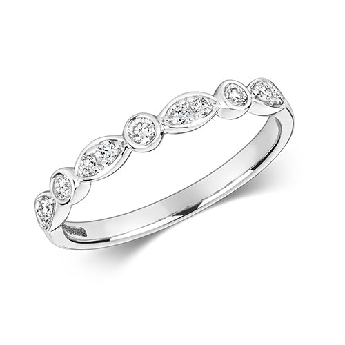 DIAMOND RING IN 18CT WHITE GOLD